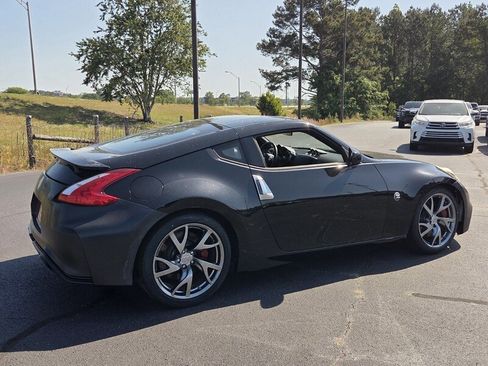 Used 2016 Nissan 370Z w/ Sport Package image 9