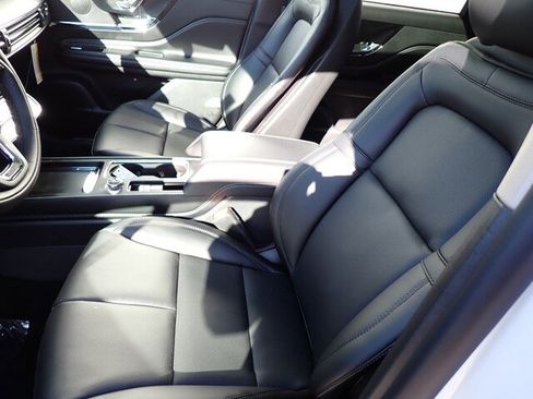 New 2026 Lincoln Corsair Premiere image 15