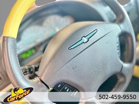 Used 2002 Ford Thunderbird Base image 17