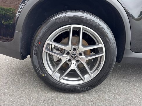 Used 2019 Mercedes-Benz GLC 300 4MATIC image 34