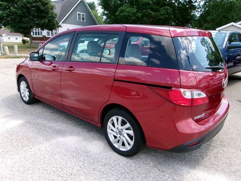 Used 2015 MAZDA MAZDA5 Sport FWD image 4