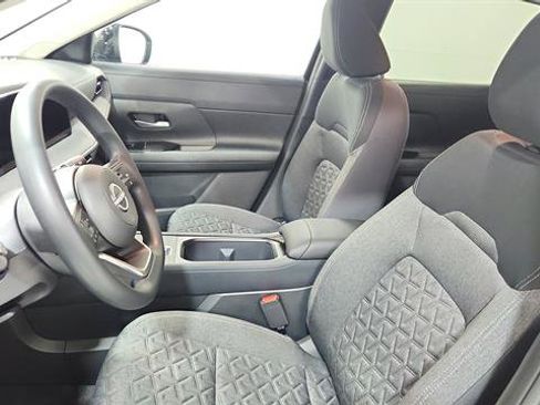 Certified 2026 Nissan Kicks SV FWD image 11