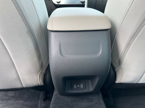 Used 2025 Hyundai Sonata SEL FWD image 23