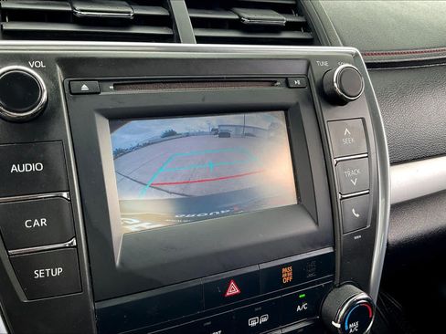 Used 2017 Toyota Camry LE FWD image 24
