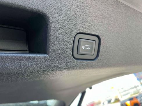 New 2026 GMC Acadia Elevation w/ Elevation Premium Package FWD image 19