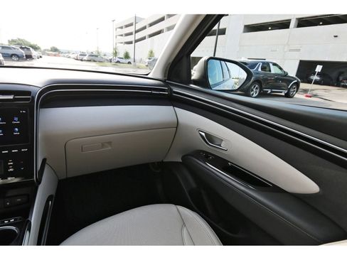 Certified 2023 Hyundai Tucson Limited AWD/4WD image 13