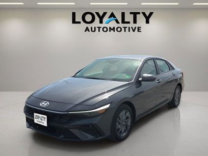 Used 2025 Hyundai Elantra Blue