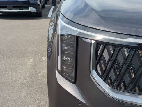 New 2026 Kia Carnival EX FWD image 9
