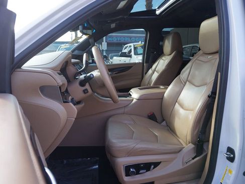 Used 2019 Cadillac Escalade Platinum image 20