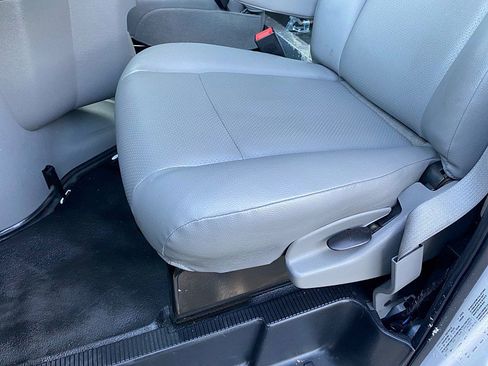 Certified 2021 Ford E-450 and Econoline 450 Super Duty w/ Power Windows & Locks Group image 30