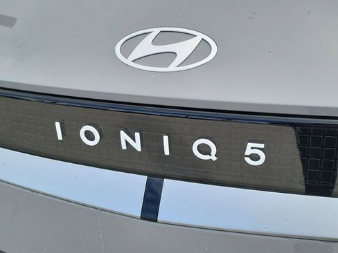 New 2026 Hyundai Ioniq 5 SE image 24