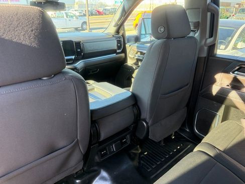 Used 2024 Chevrolet Silverado 3500 LT w/ Convenience Package image 17