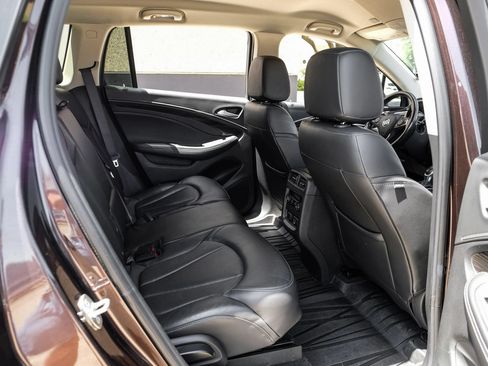 Used 2020 Buick Envision Essence AWD/4WD image 33