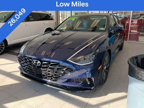 Certified 2021 Hyundai Sonata Limited w/ Winter Weather Package image 2