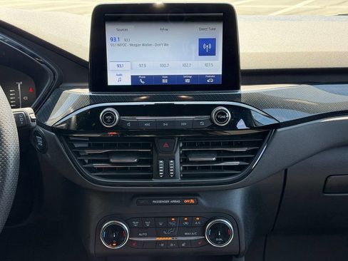 Used 2023 Ford Escape ST-Line AWD/4WD image 10