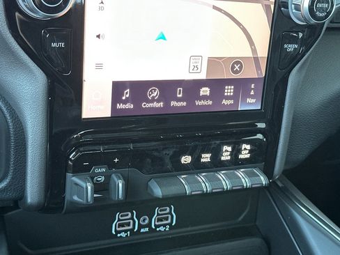 New 2026 RAM 2500 Laramie AWD/4WD image 19