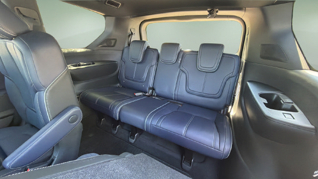 Used 2027 INFINITI QX80 Sensory w/ Sport Exterior Package AWD/4WD image 34
