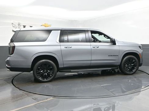 New 2025 Chevrolet Suburban Premier image 16