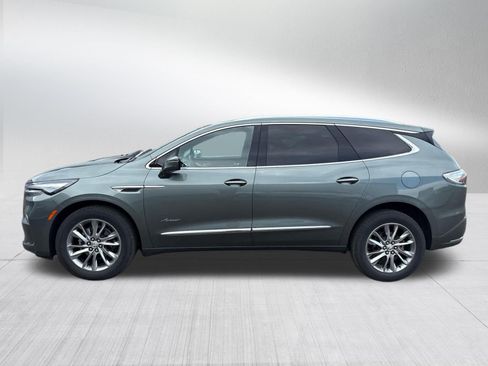 Used 2023 Buick Enclave Avenir w/ Avenir Technology Package AWD/4WD image 3