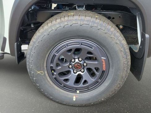 New 2025 Nissan Frontier PRO-4X image 5