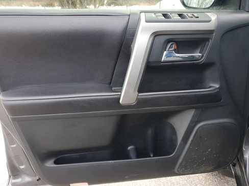 Used 2017 Toyota 4Runner SR5 image 19