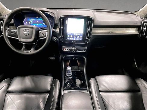 Certified 2023 Volvo XC40 B5 Plus w/ Protection Package Premier AWD/4WD image 7