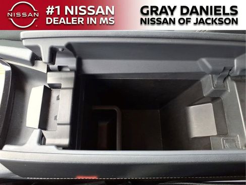 Used 2024 Nissan Rogue S FWD image 20
