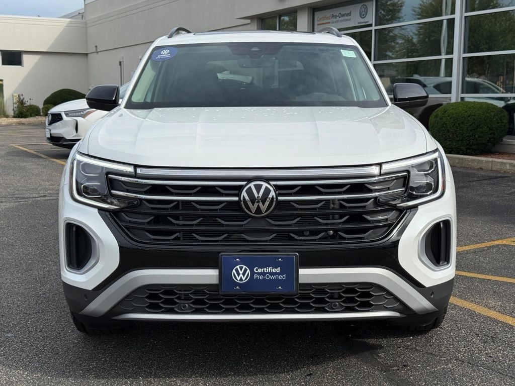 Certified 2026 Volkswagen Atlas Peak Edition AWD/4WD image 9