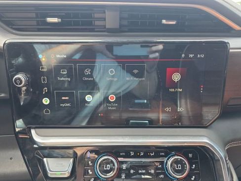 Used 2022 GMC Sierra 1500 Denali Ultimate image 16