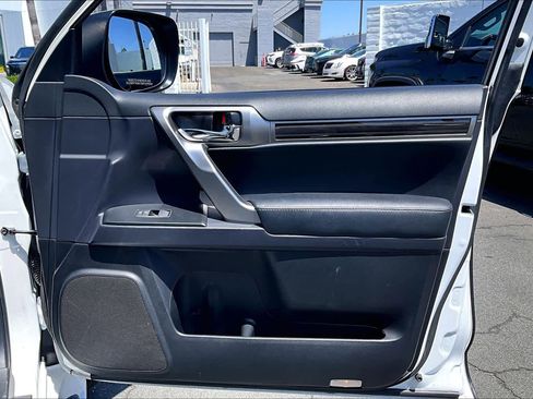Used 2022 Lexus GX 460 Premium AWD/4WD image 22