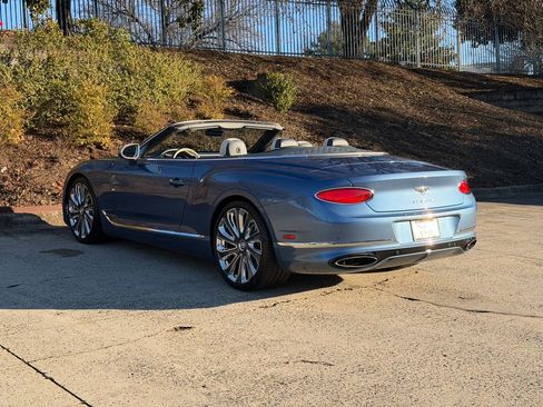 Used 2023 Bentley Continental GT Mulliner image 3