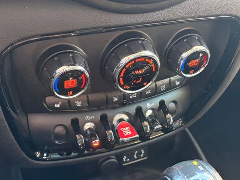 Used 2016 MINI Cooper Clubman image 18