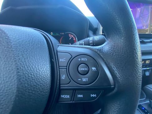 Used 2023 Toyota RAV4 XLE AWD/4WD image 20