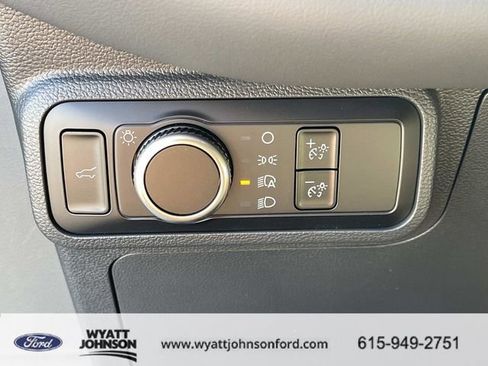 New 2026 Ford Explorer Active RWD image 32