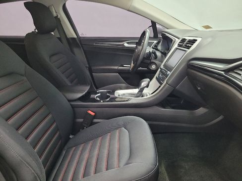 Used 2016 Ford Fusion SE AWD/4WD image 21