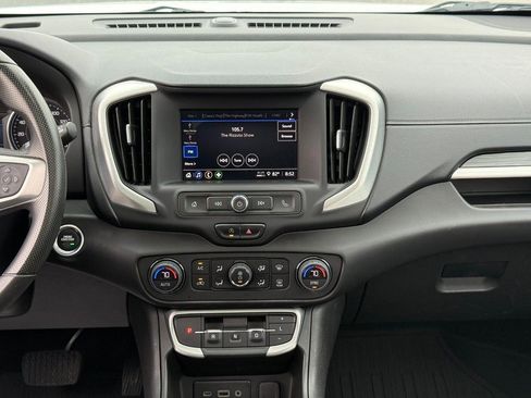 Used 2022 GMC Terrain SLE w/ Driver Convenience Package FWD image 15