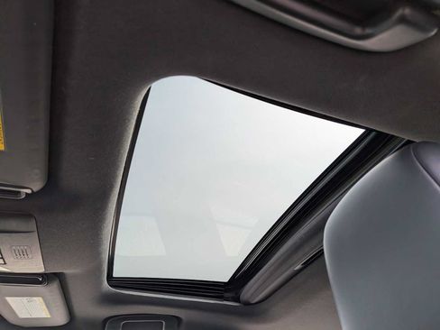 Used 2020 Toyota Corolla XSE FWD image 17