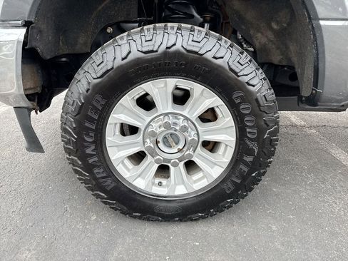 Used 2020 Ford F350 XLT image 10