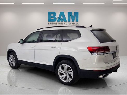 Used 2021 Volkswagen Atlas SE w/ Panoramic Sunroof Package image 5