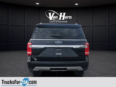 Used 2018 Ford Expedition Max XLT w/ Equipment Group 202A AWD/4WD image 8