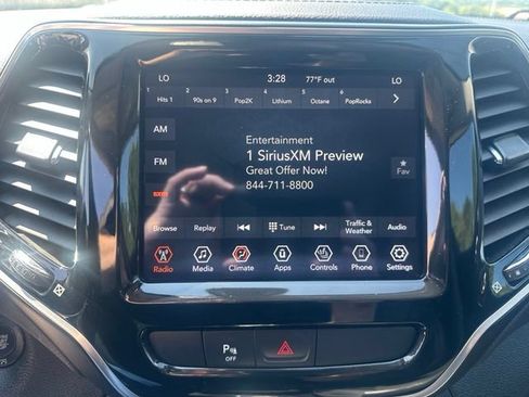 Used 2020 Jeep Cherokee Limited AWD/4WD image 33