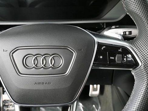 Used 2024 Audi SQ8 e-tron Premium Plus w/ Black Optic Package AWD/4WD image 11
