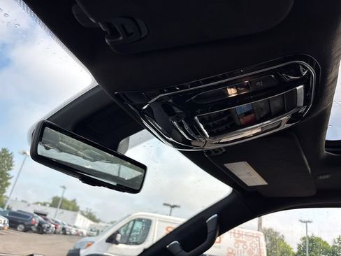 Used 2025 Jeep Grand Wagoneer Series III w/ Rear Seat Video Group 1 AWD/4WD image 29