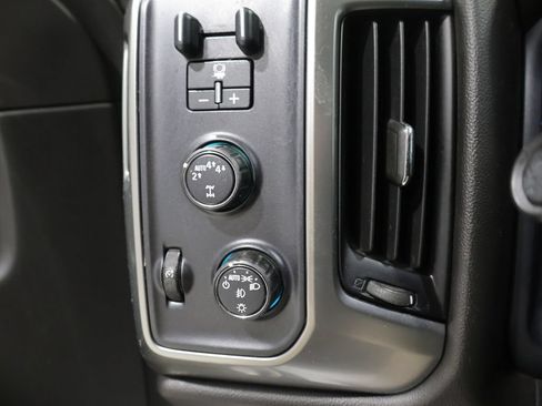 Used 2018 Chevrolet Silverado 1500 LT w/ All Star Edition AWD/4WD image 30