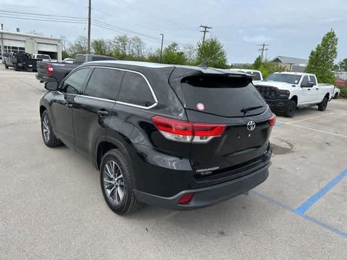 Used 2018 Toyota Highlander XLE image 18