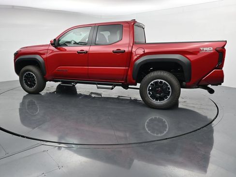 Used 2026 Toyota Tacoma TRD Off-Road AWD/4WD image 5