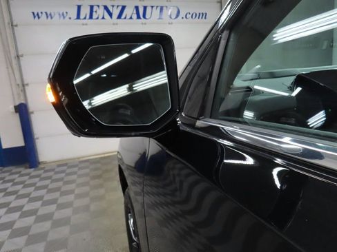 Used 2025 Chevrolet Suburban Premier image 70