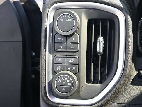 Used 2020 GMC Sierra 2500 AT4 w/ AT4 Premium Package AWD/4WD image 33