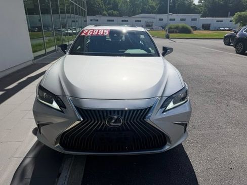 Used 2020 Lexus ES 350 w/ Premium Package FWD image 4