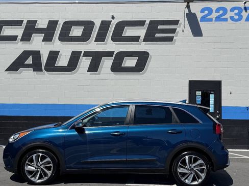 Used 2018 Kia Niro Touring FWD image 24